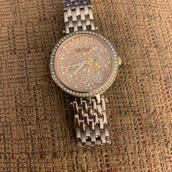 Caravelle New York watch - Picture 2 of 4